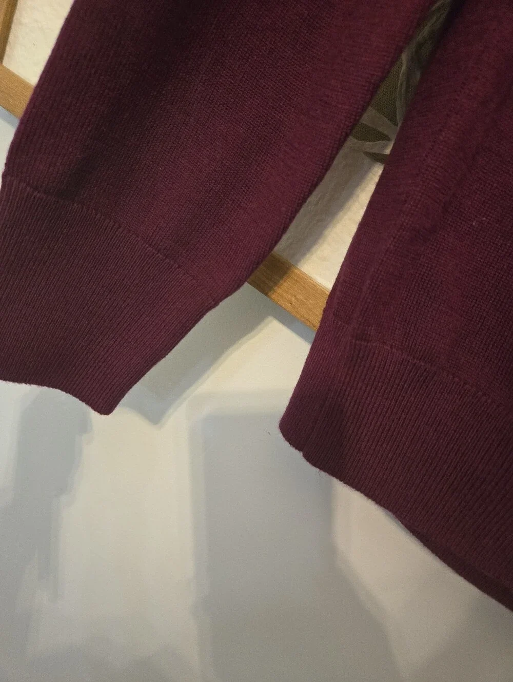 Banana Republic Men's Deep Plum Crewneck Sweater 100% Merino Wool Knit